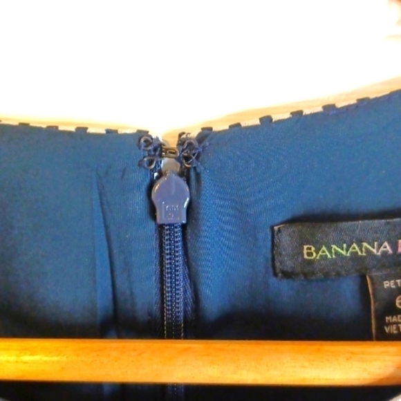 BANANA Republic Silver & Navy Striped Metallic Dress with bowtie detail Sz 6 - Picture 4 of 8